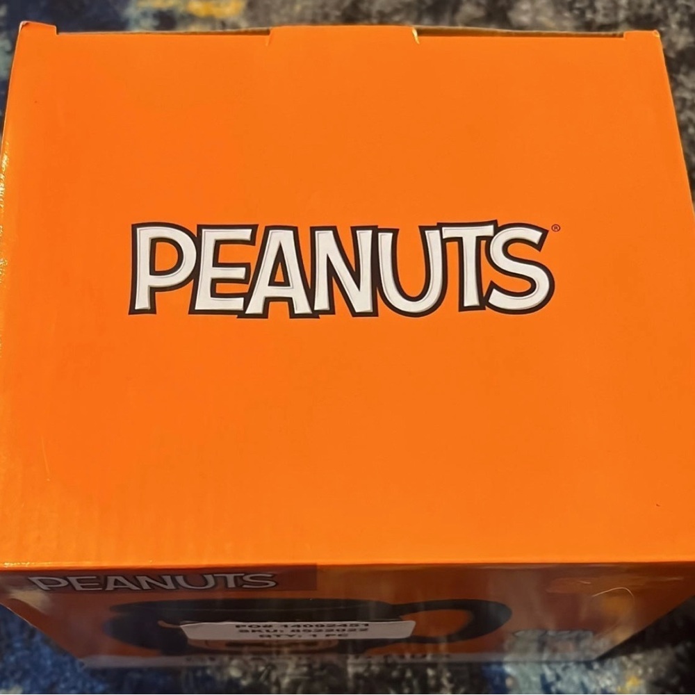 SOLD Peanuts Halloween Snoopy Pumpkin Scene Boxed Ceramic 3D Sculpted Mug New - Picture 6 of 8